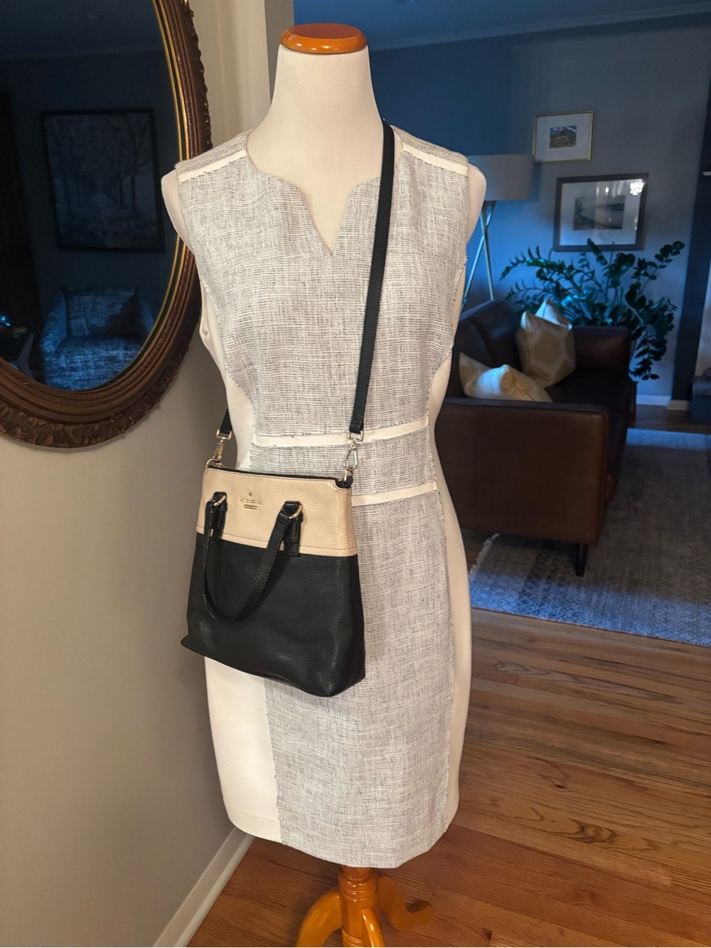 Gorgeous Kate Spade 2 -Tone Black & Cream Crossbody Tote/Satchel 11 x 9 1/2 inch